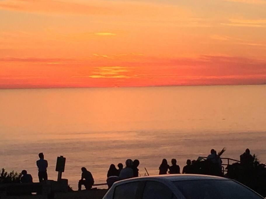 Amazing Views! Walk To The Beach! Pool And Spa! San Diego
