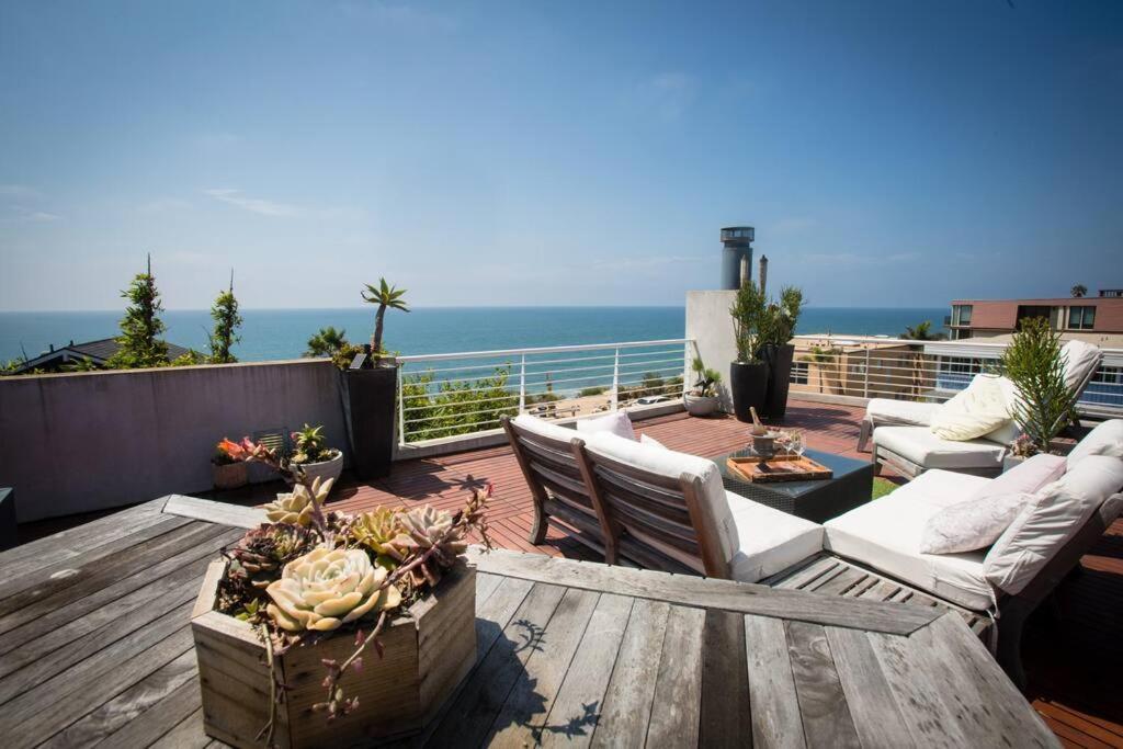 Amazing Views! Walk To The Beach! Pool And Spa! * San Diego